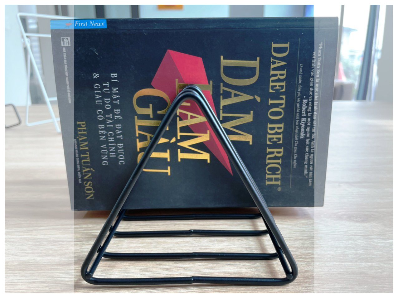 Book Stand Triangle